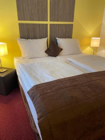 Hotel Germania Кьолн Екстериор снимка
